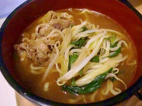 シャキッともやしとネギの醤油ラーメン